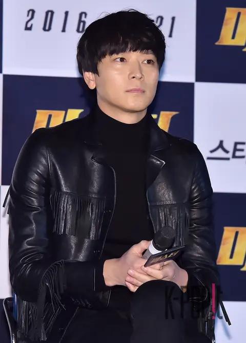 Kang Dong-won — Master Live Talk