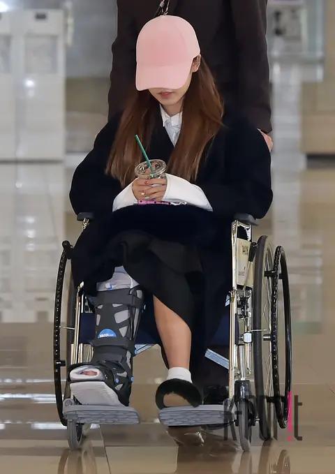 Apink, Kim Nam-joo — Airport