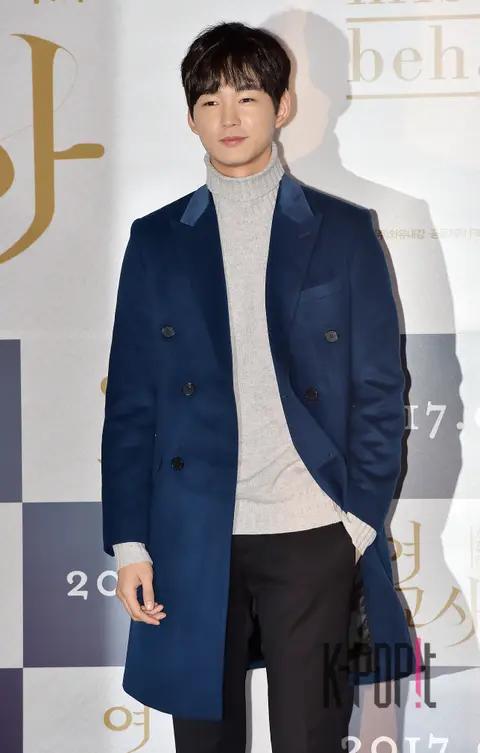 Lee Won-geun — Female Teacher Press Screening