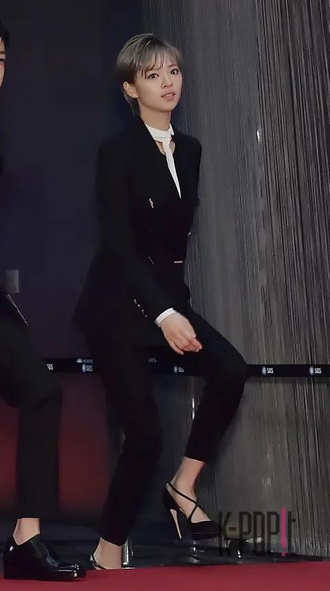 Jeongyeon — SBS Entertainment Awards