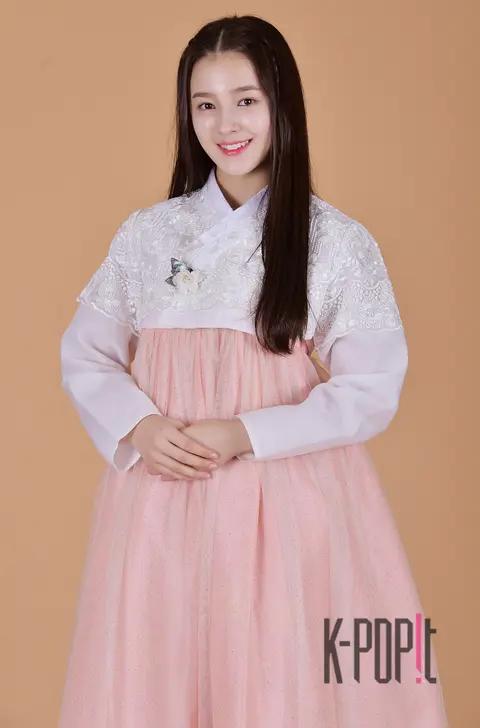 MOMOLAND, Nancy — MOMOLAND Hanbok Interview