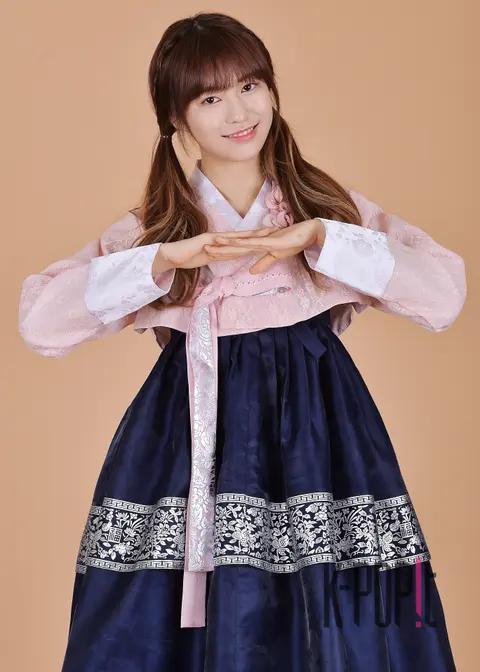 MOMOLAND, Jane — MOMOLAND Hanbok Interview