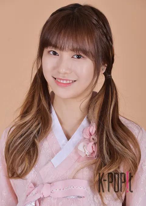 MOMOLAND, Jane — MOMOLAND Hanbok Interview