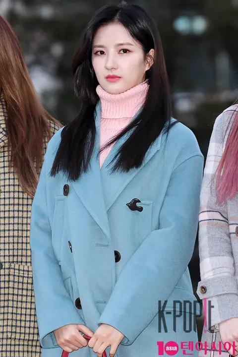 gugudan, Sally — Music Bank Arrival