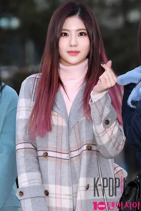 gugudan, Hye-yeon — Music Bank Arrival