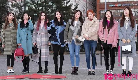 gugudan — Music Bank Arrival
