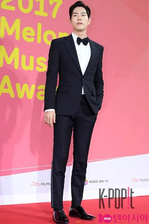 Hong Jong-hyun — Melon Music Awards
