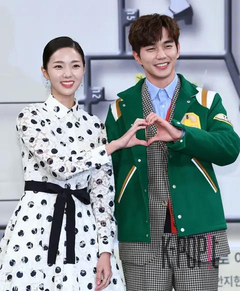 Chae Soo-bin, Yoo Seung-ho — MBC I'm Not a Robot — 2017-12-04