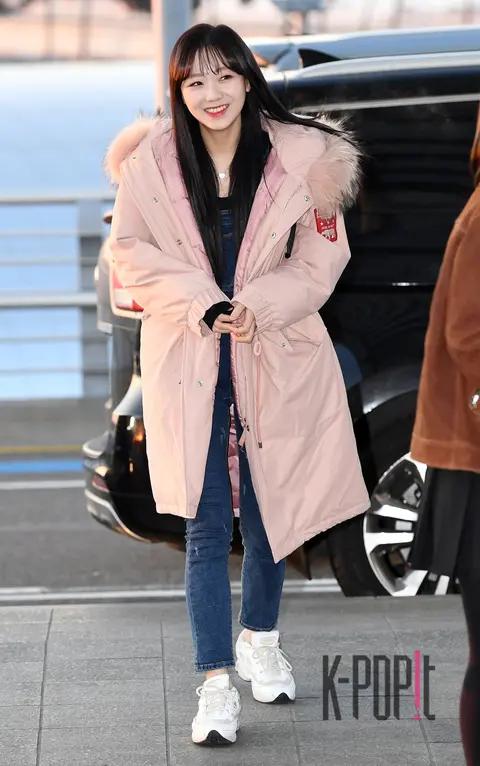 Lovelyz, Ryu Su-jung — Airport