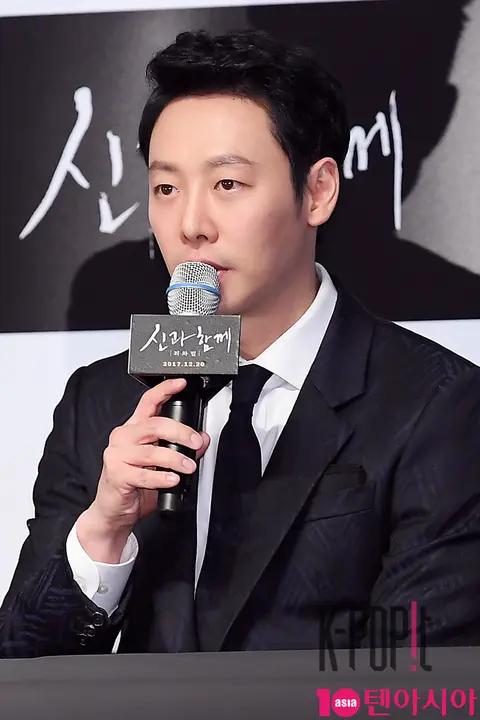 Kim Dong-wook — Along with the Gods Press Screening