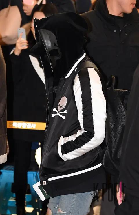 BTS, SUGA (BTS) — Airport
