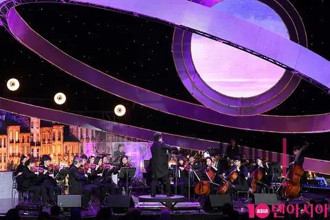 Kim Hyun-chul, Cheerful Orchestra — With Friends Concert
