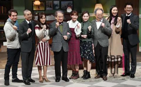 Group — Play Henry's Grandfather and I Press Call — 2017-12-18
