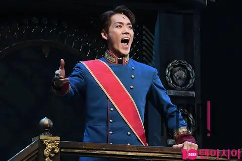 Kai — The Last Kiss Press Call — 2017-12-19
