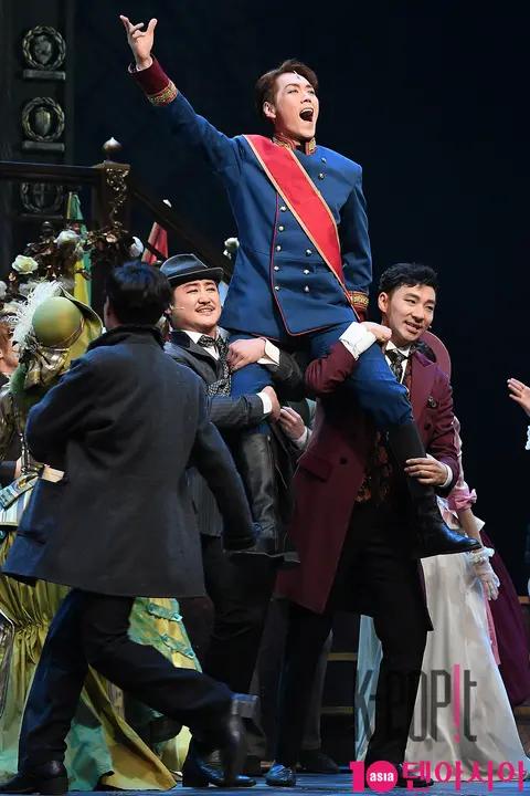 Kai — The Last Kiss Press Call — 2017-12-19