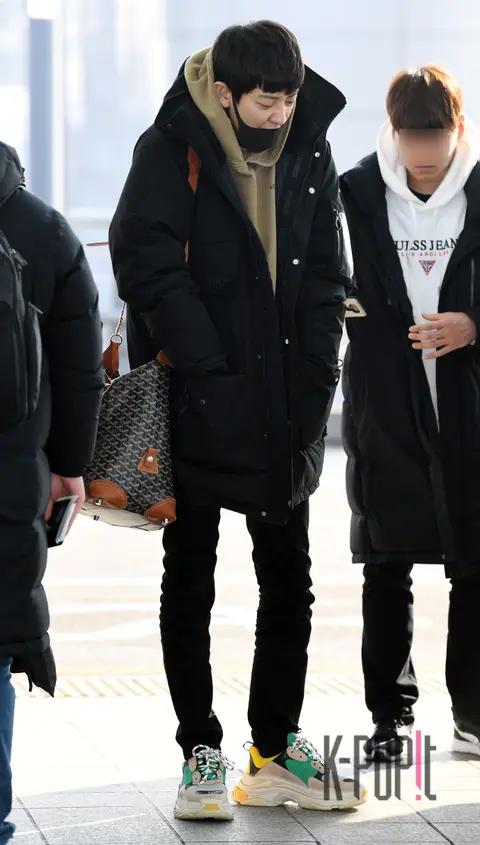 EXO, Chanyeol — Airport