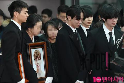 SHINee — SHINee Jonghyun Funeral — 2017-12-21