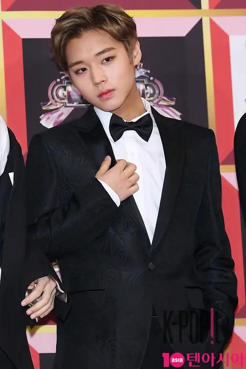 Wanna One, Park Ji-hoon — KBS Song Festival