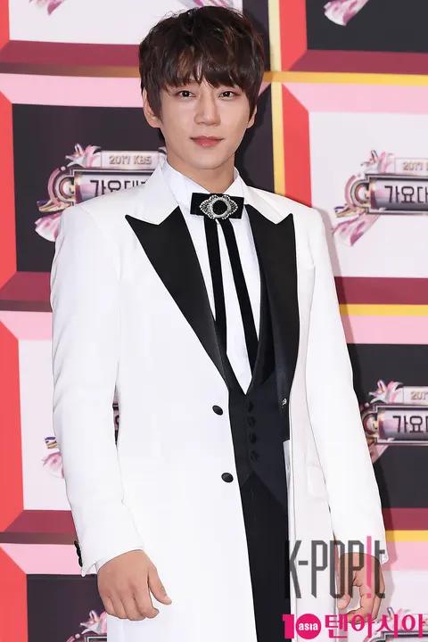 Hwang Chi-yeul — KBS Song Festival