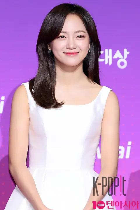 gugudan, Kim Se-jeong — SBS Entertainment Awards