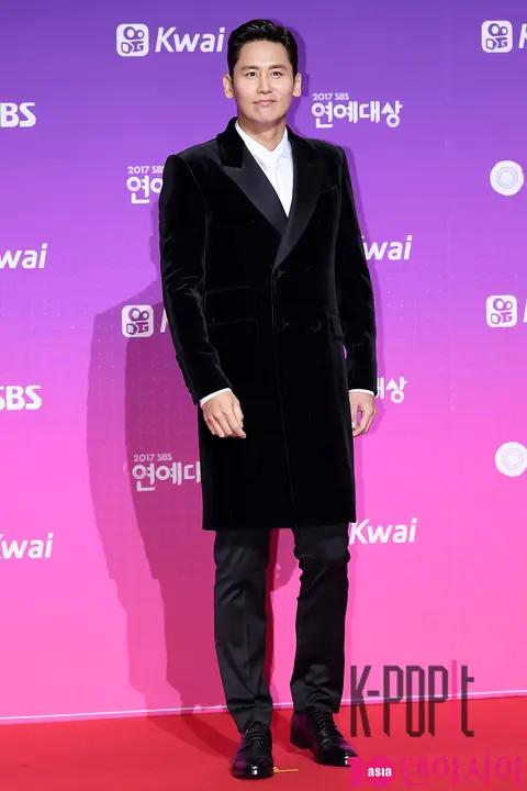 Woo Hyo-gwang — SBS Entertainment Awards