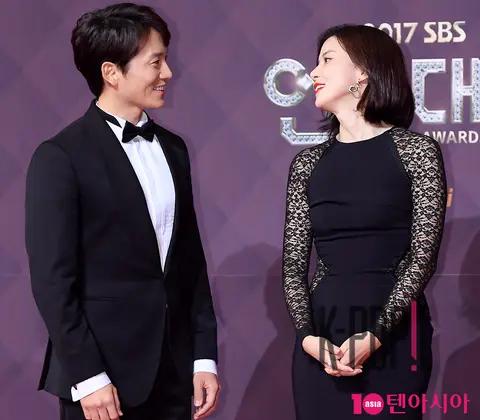 Ji-sung, Lee Bo-young — SBS Drama Awards