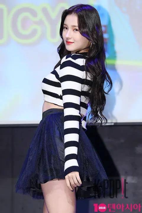 MOMOLAND, Nancy — MOMOLAND Showcase