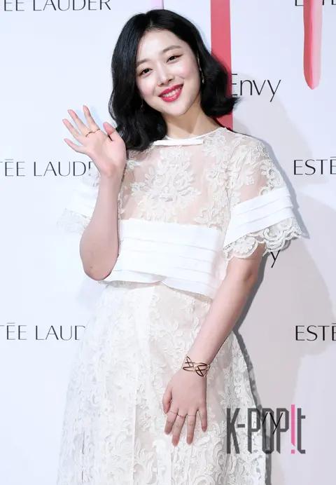 Sulli — Estée Lauder Event
