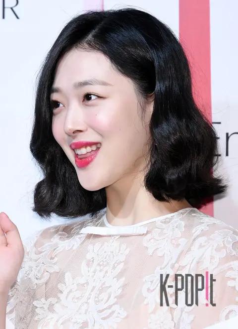 Sulli — Estée Lauder Event