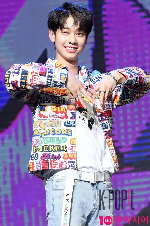 MXM, Kim Dong-hyun — MXM Showcase