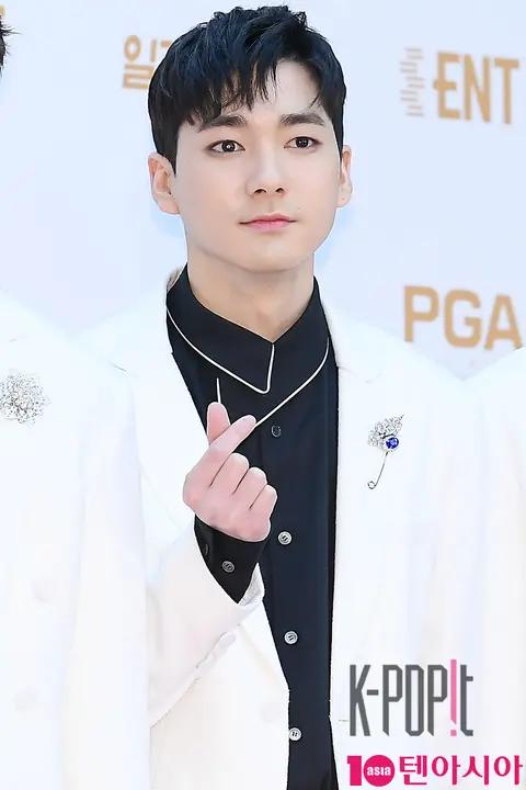NU'EST W, Aaron — Golden Disc Awards Red Carpet