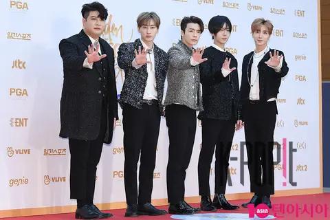 Super Junior — Golden Disc Awards Red Carpet