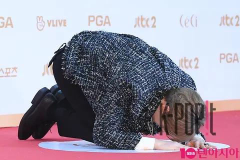 Super Junior, Eunhyuk — Golden Disc Awards Red Carpet