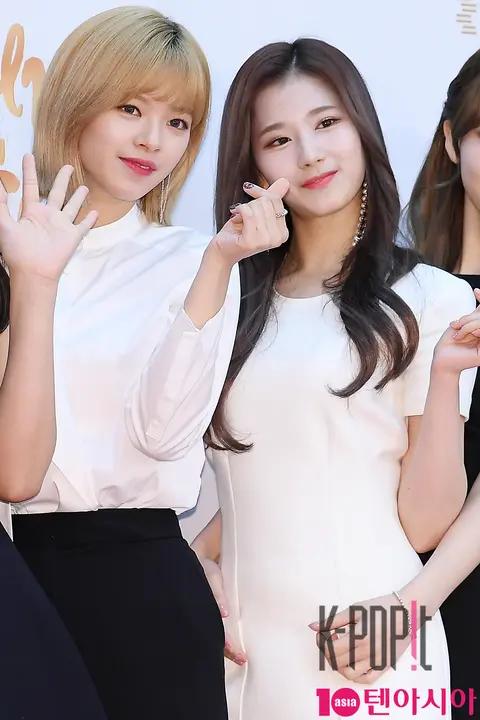 TWICE, Jeongyeon, Sana — Golden Disc Awards Red Carpet