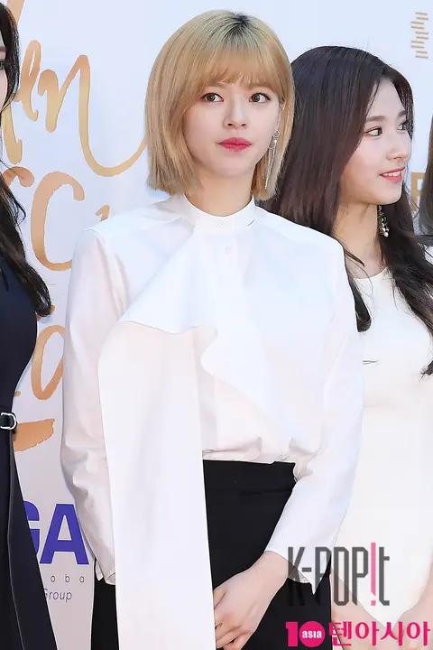 TWICE, Jeongyeon — Golden Disc Awards Red Carpet