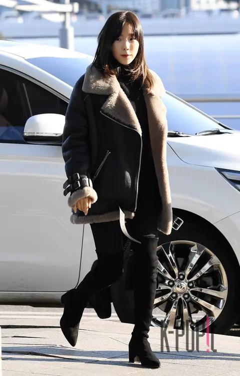 Girls' Generation, TAEYEON — Airport