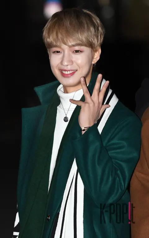 MXM, Young-min — Music Bank Arrival