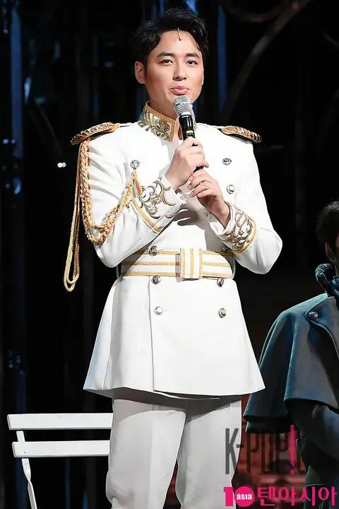 Lee Ji-hoon — Anna Karenina Press Call