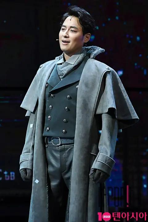 Lee Ji-hoon — Anna Karenina Press Call