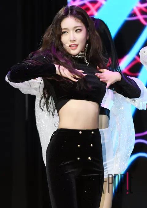 CHUNG HA — CHUNG HA Showcase