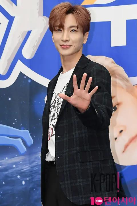 Super Junior, Lee Teuk (Super Junior) — Super TV Production Briefing — 2018-01-23