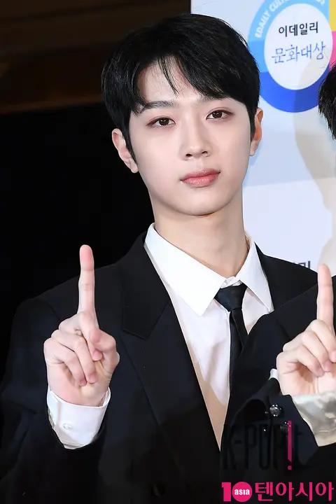 Wanna One, Lai Guanlin — EDaily Culture Awards
