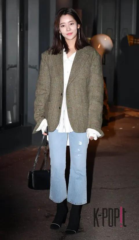 Cha Joo-young — Jugglers Wrap Party