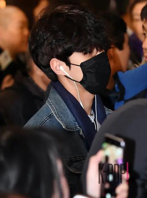 EXO, Sehun (EXO) — Airport