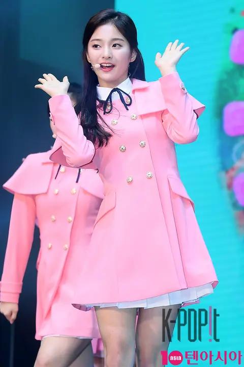 fromis_9, Lee Na-kyung — fromis_9 Showcase