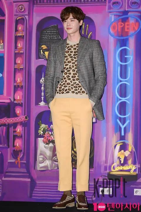 Lee Jong-suk — Launch