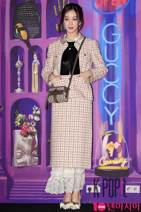 Jeong Ryeo-won — Launch
