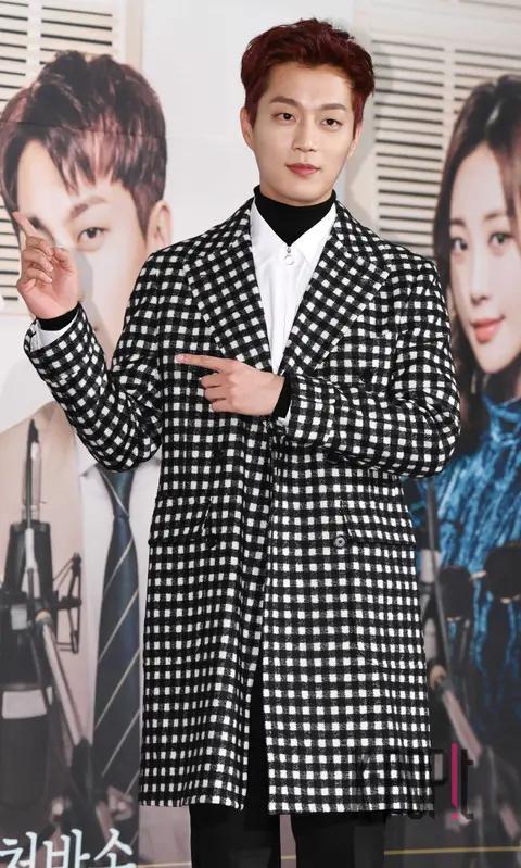 HIGHLIGHT, Yoon Doo-joon — KBS2 Radio Romance Production Briefing