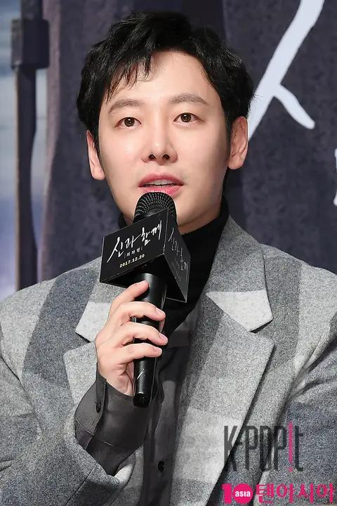 Kim Dong-wook — Along with the Gods GV
