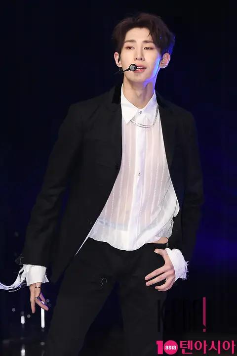 VAV, Ro-u — VAV Showcase